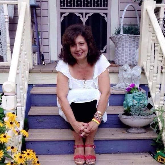 Meet your Posher, Denise - Picture 1 of 1